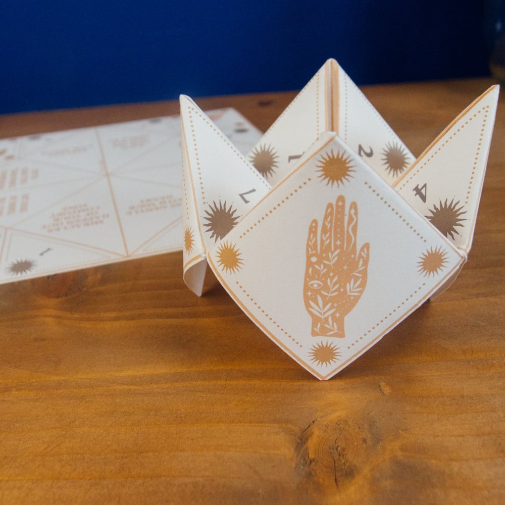 Fortune Teller Oracle Game by Anna Cosma